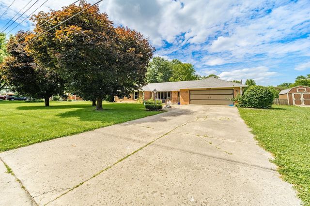 12610 W Arrowhead Drive, Daleville, IN 47334