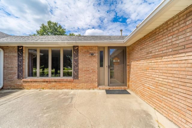 12610 W Arrowhead Drive, Daleville, IN 47334