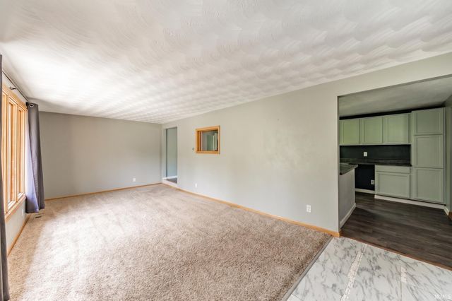 12610 W Arrowhead Drive, Daleville, IN 47334