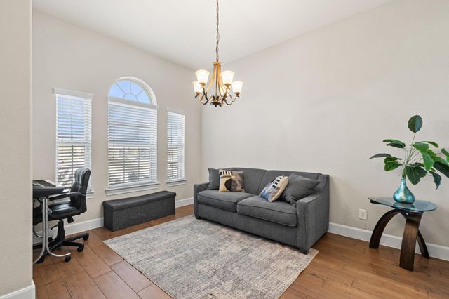 18203 Willow Edge Drive, Tomball, TX 77375