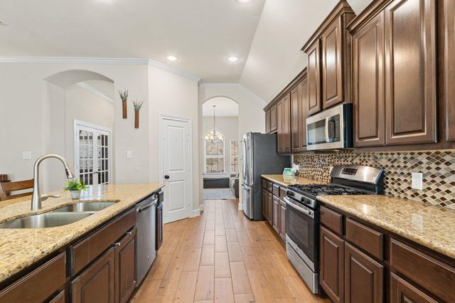 18203 Willow Edge Drive, Tomball, TX 77375