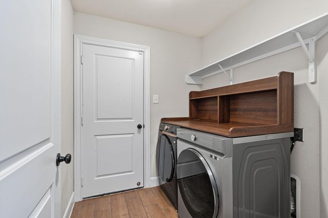 18203 Willow Edge Drive, Tomball, TX 77375