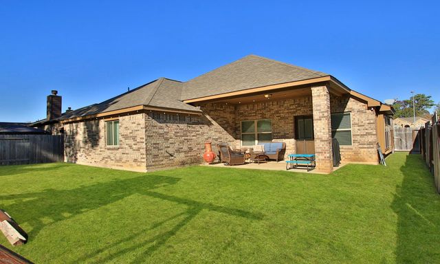 18203 Willow Edge Drive, Tomball, TX 77375