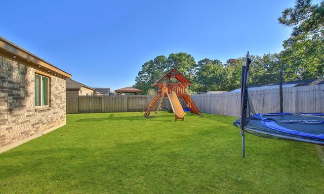 18203 Willow Edge Drive, Tomball, TX 77375