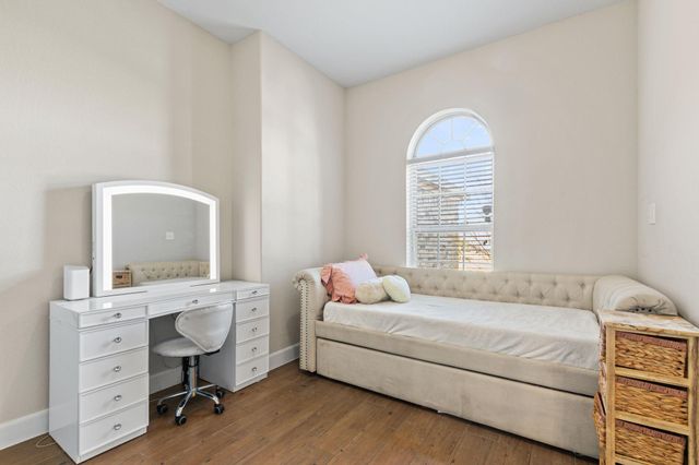 18203 Willow Edge Drive, Tomball, TX 77375