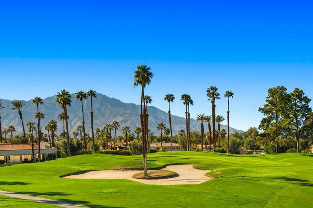 667 Vista Lago Circle N, Palm Desert, CA 92211