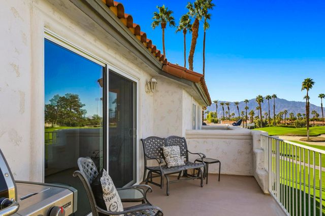 667 Vista Lago Circle N, Palm Desert, CA 92211