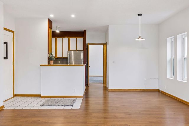 2733 Girard Avenue S 305, Minneapolis, MN 55408