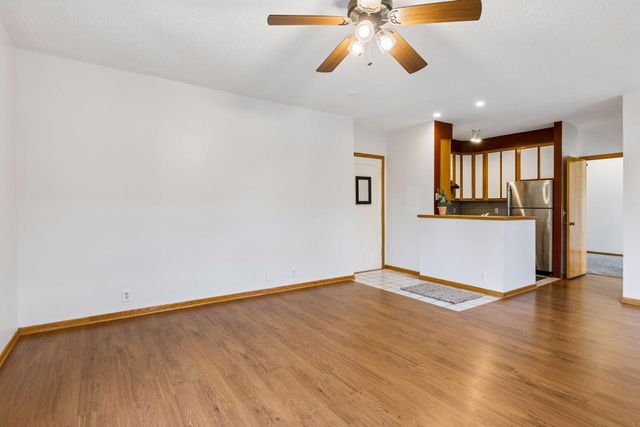 2733 Girard Avenue S 305, Minneapolis, MN 55408