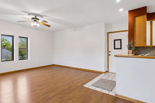 2733 Girard Avenue S 305, Minneapolis, MN 55408