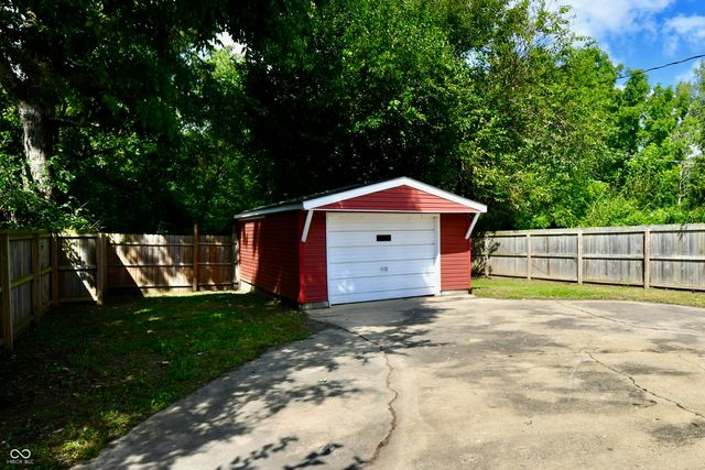 930 N Eaton Avenue, Indianapolis, IN 46219