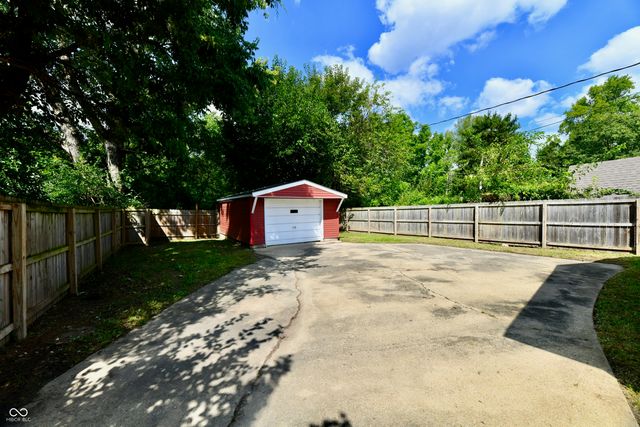 930 N Eaton Avenue, Indianapolis, IN 46219