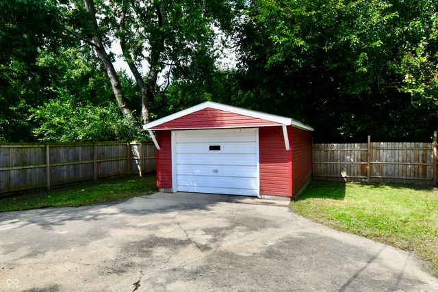 930 N Eaton Avenue, Indianapolis, IN 46219