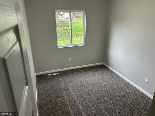 20555 Smith Street NW, Elk River, MN 55330