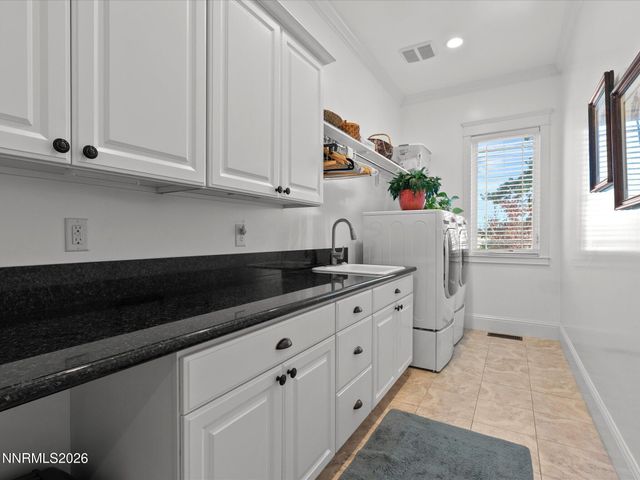 201 S Argyle Court, Reno, NV 89511
