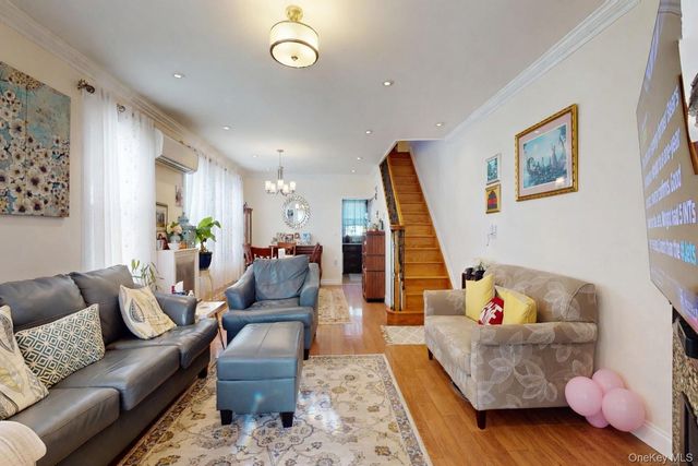 10713 115th Street, Richmond Hill S., NY 11419