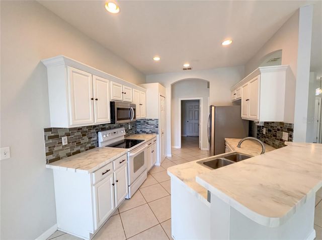 6457 MYRTLEWOOD DRIVE, Lakeland, FL 33810