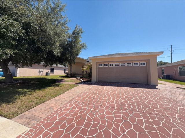 6457 MYRTLEWOOD DRIVE, Lakeland, FL 33810