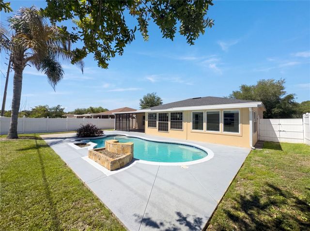 6457 MYRTLEWOOD DRIVE, Lakeland, FL 33810