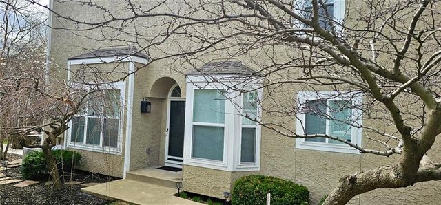 6725 W 126 Court, Leawood, KS 66209