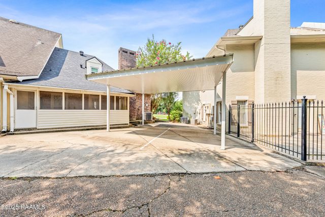551 Esplanade Drive, Lafayette, LA 70508