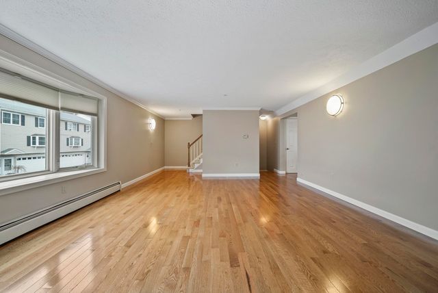 624 Hackett Hill Road, Manchester, NH 03102