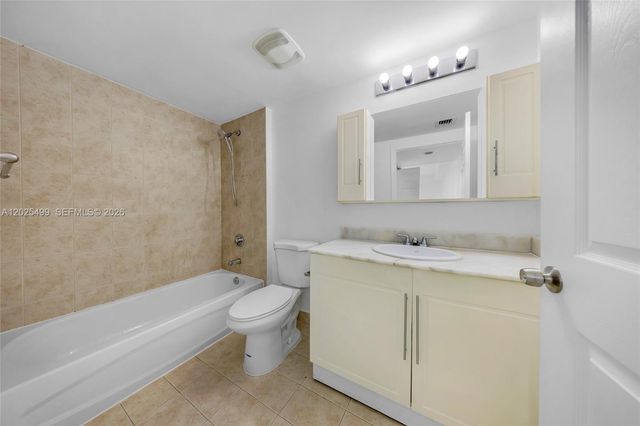 275 NE 18th St 1510, Miami, FL 33132