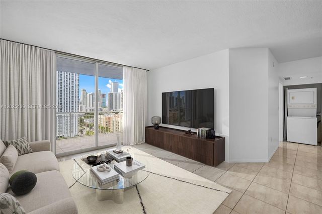 275 NE 18th St 1510, Miami, FL 33132