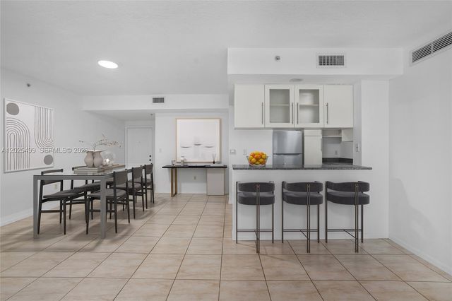 275 NE 18th St 1510, Miami, FL 33132