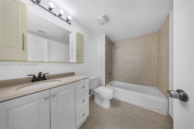 275 NE 18th St 1510, Miami, FL 33132