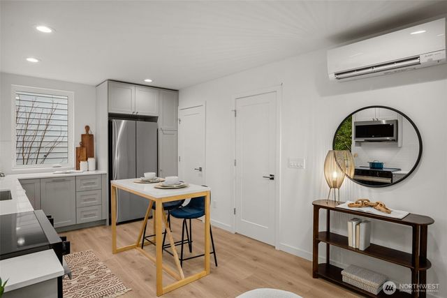 4411 21st Avenue SW, Seattle, WA 98106