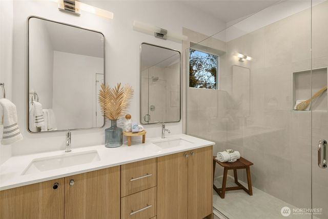 4411 21st Avenue SW, Seattle, WA 98106