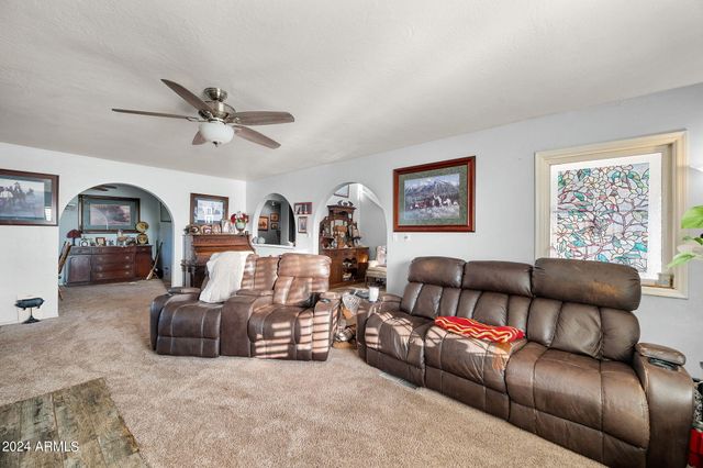 11150 S JEFFERSON Street, Mayer, AZ 86333