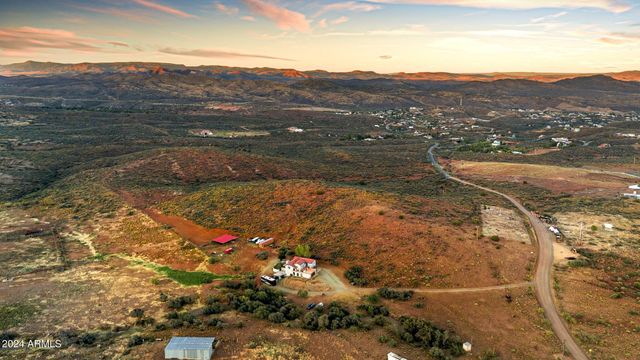 11150 S JEFFERSON Street, Mayer, AZ 86333