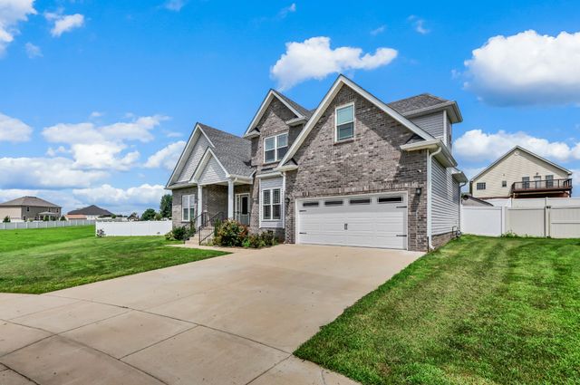 153 Chisum Ct, Clarksville, TN 37043