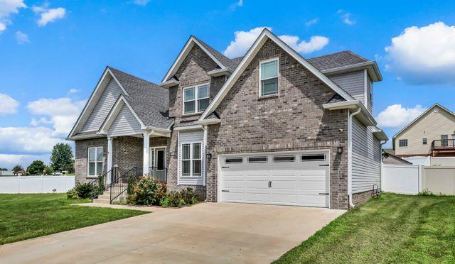 153 Chisum Ct, Clarksville, TN 37043