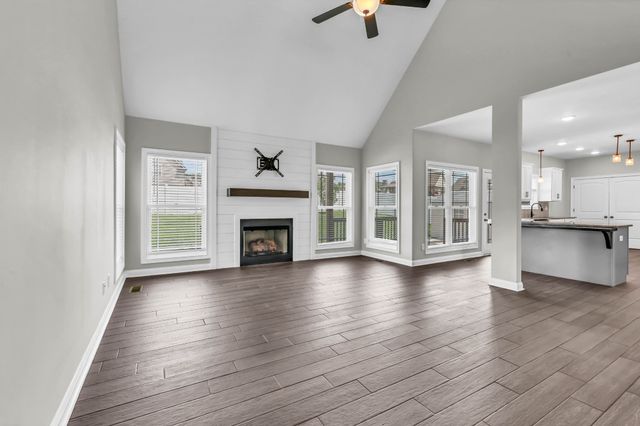 153 Chisum Ct, Clarksville, TN 37043