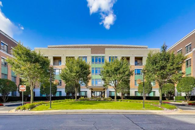 1000 Village Center Drive 105, Burr Ridge, IL 60527