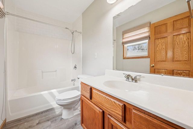 111 Silver Fox DRIVE, Kewaskum, WI 53040