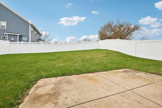 111 Silver Fox DRIVE, Kewaskum, WI 53040