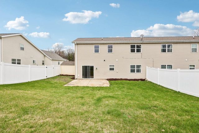 111 Silver Fox DRIVE, Kewaskum, WI 53040