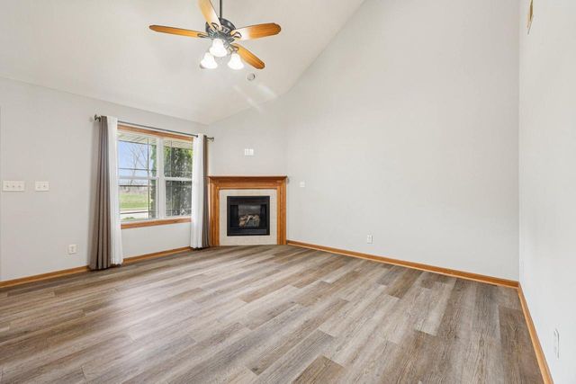 111 Silver Fox DRIVE, Kewaskum, WI 53040