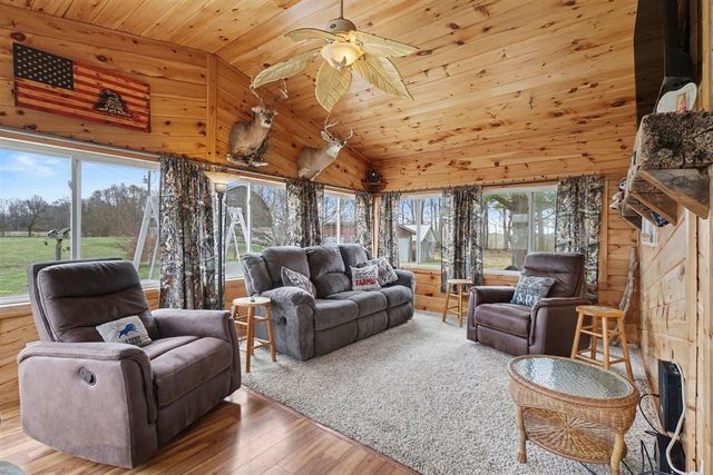 53699 Flatbush Road, Marcellus, MI 49067