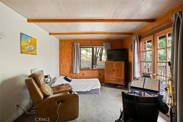 20 Oak Leaf Lane, Running Springs, CA 92382