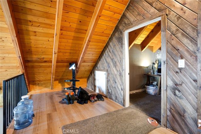 20 Oak Leaf Lane, Running Springs, CA 92382