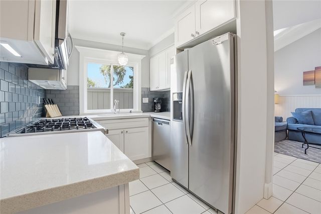 2911 S Fairview Street C, Santa Ana, CA 92705