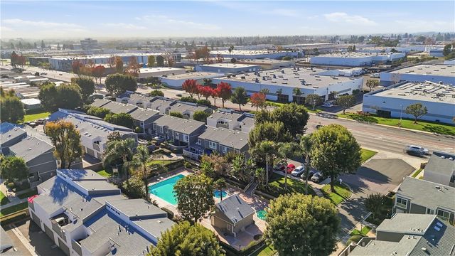 2911 S Fairview Street C, Santa Ana, CA 92705