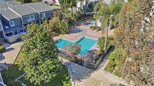 2911 S Fairview Street C, Santa Ana, CA 92705