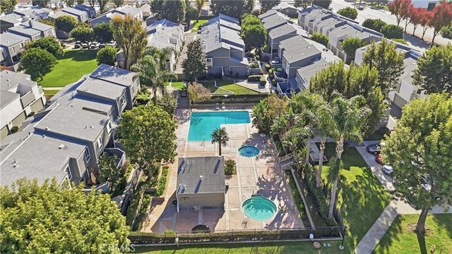 2911 S Fairview Street C, Santa Ana, CA 92705