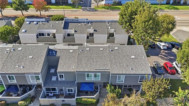 2911 S Fairview Street C, Santa Ana, CA 92705